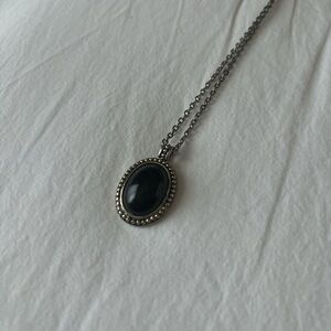 Silver necklace with onyx pendant